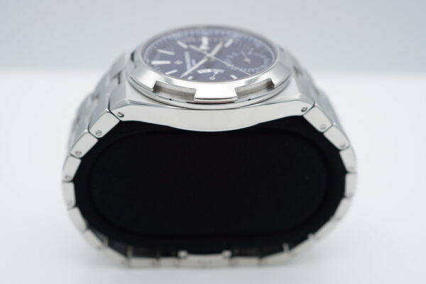 Vacheron CONSTANTIN OVERSEAS DUAL TIME 7900V BLUE DIAL 2021 WARRANTY FULL SET - Image 4