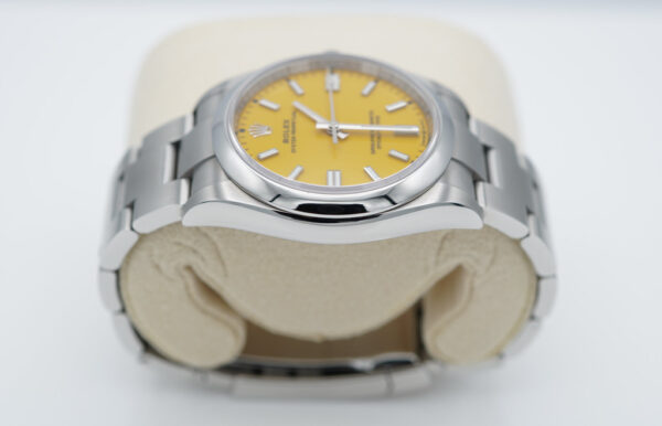 Rolex 126000 OYSTER PERPETUAL 36 YELLOW DIAL 2021 WARRANTY FULL SET - Image 4