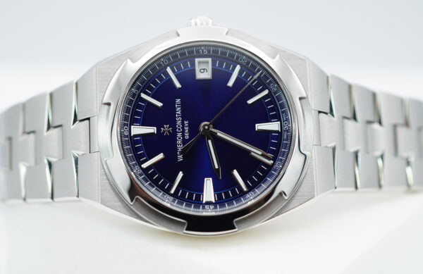 Vacheron CONSTANTIN OVERSEAS 4500V STAINLESS STEEL BLUE DIAL 2022 FULL SET - Image 10