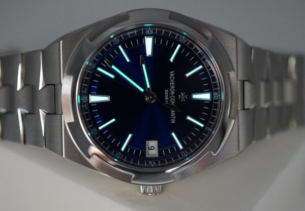 Vacheron CONSTANTIN OVERSEAS 4500V STAINLESS STEEL BLUE DIAL 2022 FULL SET - Image 11
