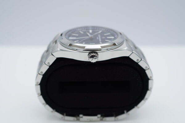 Vacheron CONSTANTIN OVERSEAS 4500V STAINLESS STEEL BLUE DIAL 2022 FULL SET - Image 3