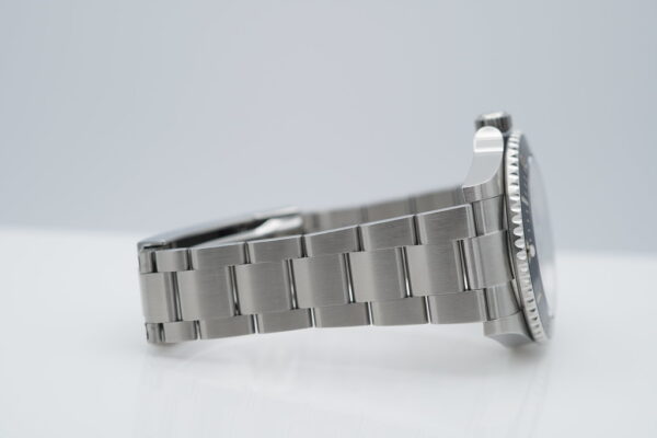 Rolex 124060 SUBMARINER NO DATE 41MM 2020 WARRANTY COMPLETE SET - Image 6