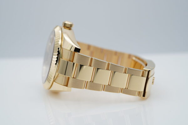 Rolex 326938 SKY-DWELLER 18K YELLOW GOLD CHAMPAGNE STICK DIAL 2023 FULL SET - Image 5