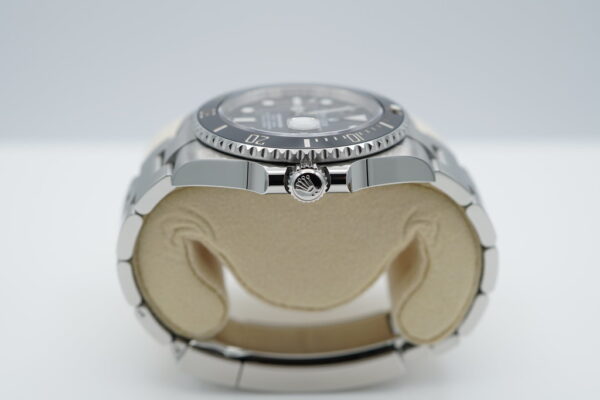 Rolex 126610LN SUBMARINER DATE 41 NEW MODEL 2021 WARRANTY COMPLETE SET - Image 3