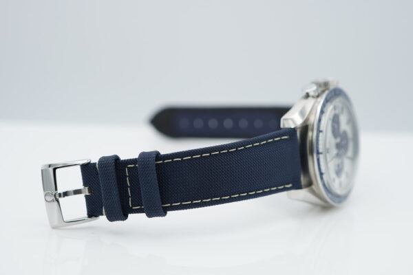 Omega SPEEDMASTER SILVER SNOOPY AWARD 50TH ANNIVERSARY 2023 FULL SET - Image 6