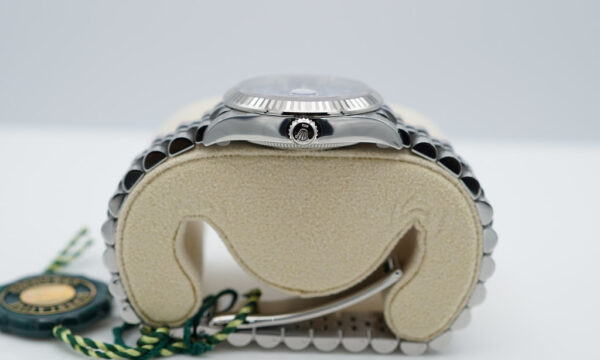 BRAND NEW Rolex 278274 DATEJUST 31 AZZURRO BLUE FLORAL MOTIF DIAMOND DIAL COMPLETE SET - Image 3