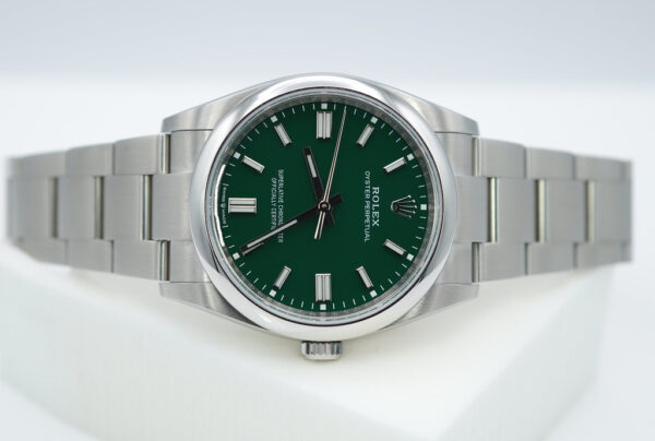 Rolex 126000 OYSTER PERPETUAL 36 GREEN DIAL 2022 WARRANTY FULL SET - Image 9