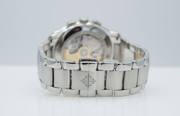 Patek PHILIPPE 5905 ANNUAL CALENDAR CHRONOGRAPH OLIVE GREEN DIAL FULL SET - Image 7