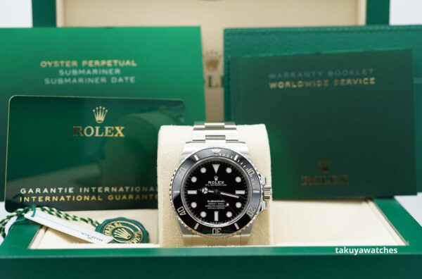 Rolex 124060 SUBMARINER NO DATE 41MM 2021 WARRANTY COMPLETE SET - Image 2