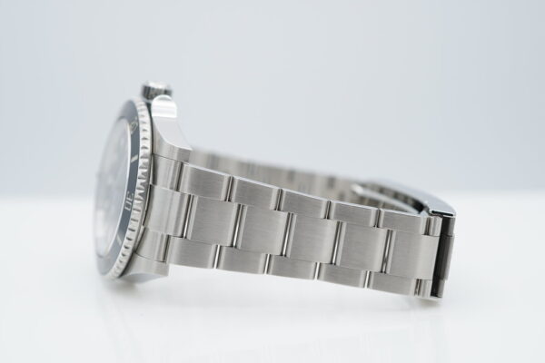Rolex 124060 SUBMARINER NO DATE 41MM 2021 WARRANTY COMPLETE SET - Image 5