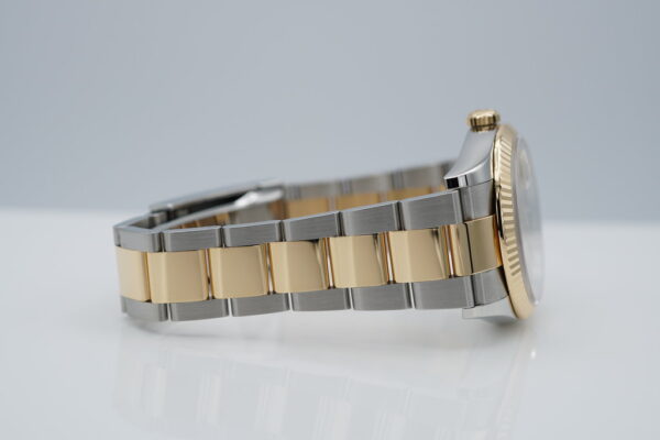 Rolex 126233 DATEJUST 36 YELLOW GOLD STEEL CHAMPAGNE DIAL OYSTER BAND 2023 FULL SET - Image 6