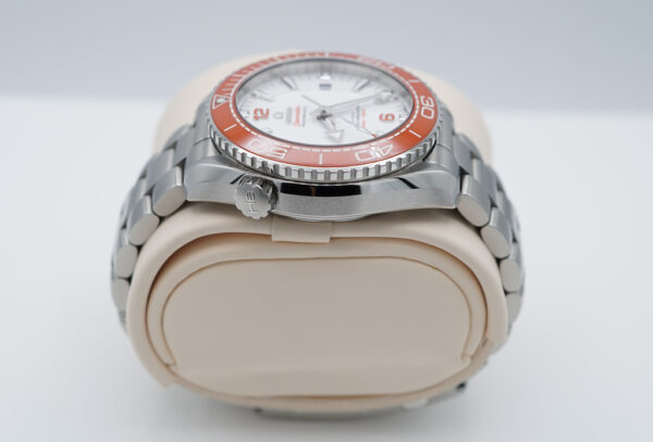 Omega SEAMASTER PLANET OCEAN 600M WHITE DIAL ORANGE BEZEL 2022 FULL SET - Image 4