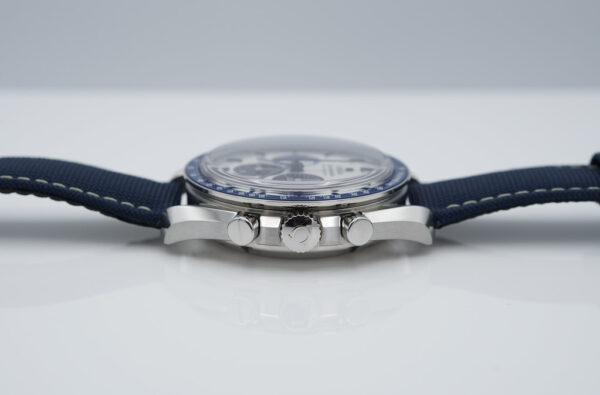 MINT Omega SPEEDMASTER SILVER SNOOPY AWARD 50TH ANNIVERSARY 2022 FULL SET - Image 3