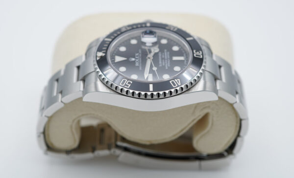 Rolex 116610LN SUBMARINER CERAMIC DATE 40MM 2016 COMPLETE SET - Image 4