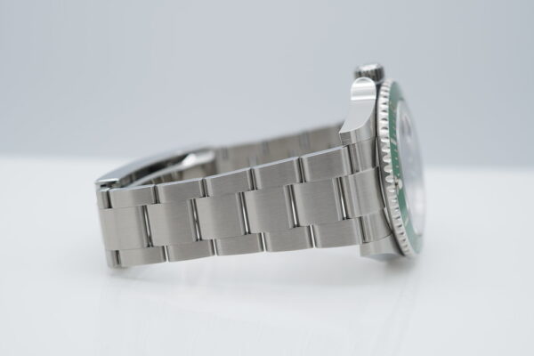 Rolex 126610LV SUBMARINER 41 GREEN MARK 2 BEZEL 2023 WARRANTY FULL SET - Image 6