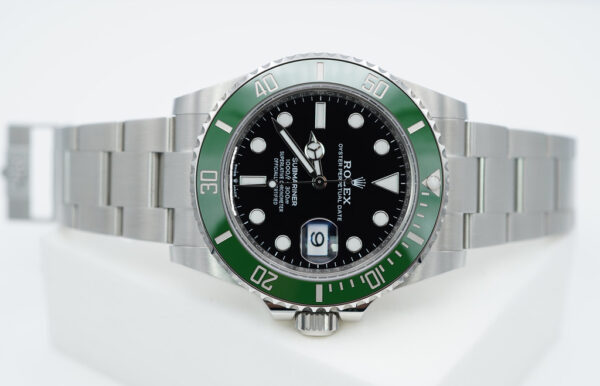 Rolex 126610LV SUBMARINER 41 GREEN MARK 2 BEZEL 2023 WARRANTY FULL SET - Image 9