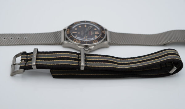 Omega SEAMASTER DIVER 300M 007 JAMES BOND TITANIUM MESH BRACELET 2022 FULL SET - Image 3
