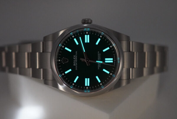 Rolex 124300 OYSTER PERPETUAL 41 GREEN DIAL 2021 WARRANTY COMPLETE SET - Image 11