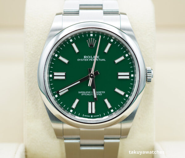 Rolex 124300 OYSTER PERPETUAL 41 GREEN DIAL 2021 WARRANTY COMPLETE SET