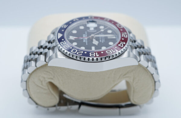Rolex 126710BLRO PEPSI GMT MASTER II RED BLUE BEZEL JUBILEE 2020 FULL SET - Image 4