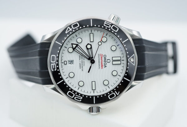 Omega SEAMASTER DIVER 300M WHITE WAVE DIAL RUBBER STRAP 2022 FULL SET - Image 9
