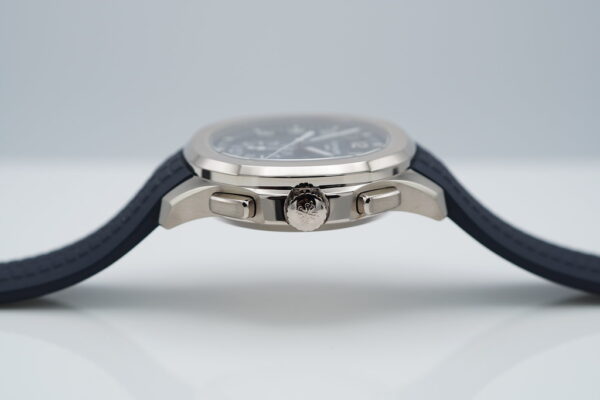 NEW Patek PHILIPPE 5968G AQUANAUT CHRONOGRAPH 18K WHITE GOLD BLUE DIAL FULL SET - Image 3