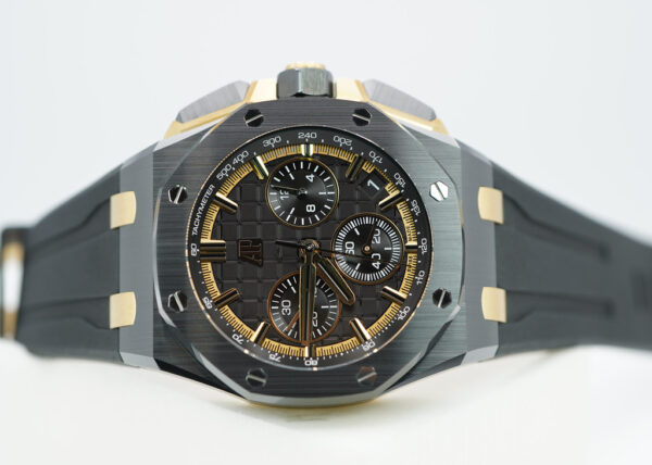 BRAND NEW Audemars PIGUET ROYAL OAK OFFSHORE 26420CE CERAMIC YELLOW GOLD 43MM NEW MODEL FULL SET - Image 10