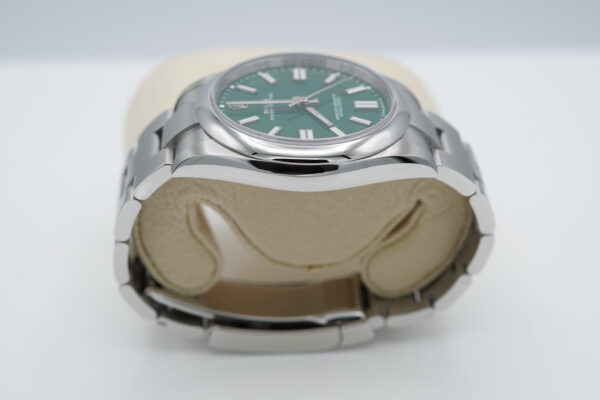 Rolex 124300 OYSTER PERPETUAL 41 GREEN DIAL 2023 WARRANTY COMPLETE SET - Image 4