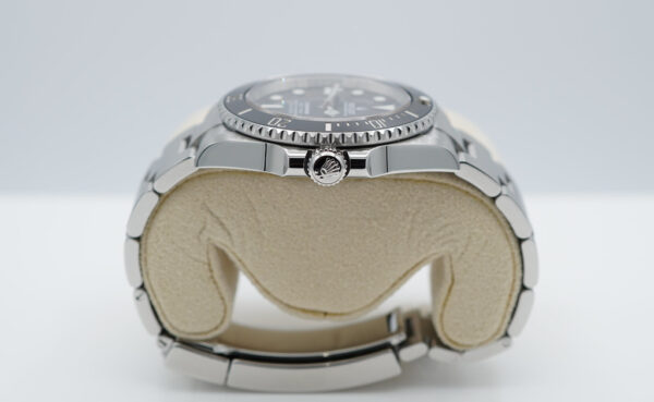 Rolex 124060 SUBMARINER NO DATE 41MM 2021 FULL SET - Image 3