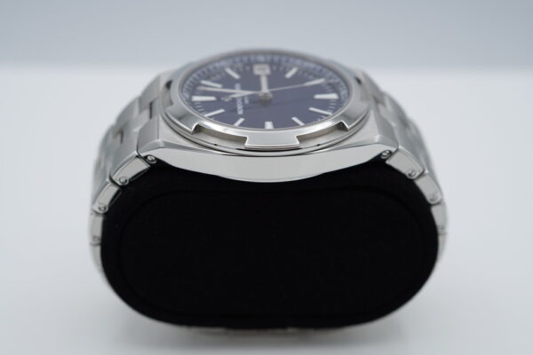 Vacheron CONSTANTIN OVERSEAS 4500V STAINLESS STEEL BLUE DIAL 2021 WARRANTY FULL SET - Image 4