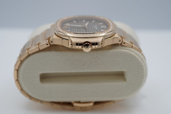 Patek PHILIPPE 7118/1200R NAUTILUS 18K ROSE GOLD DIAMOND BEZEL 2021 FULL SET - Image 3