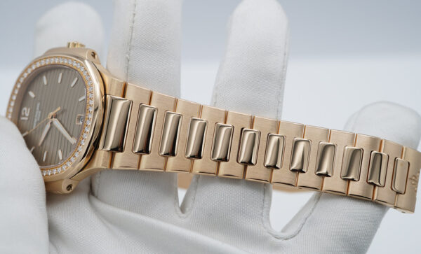 Patek PHILIPPE 7118/1200R NAUTILUS 18K ROSE GOLD DIAMOND BEZEL 2021 FULL SET - Image 6