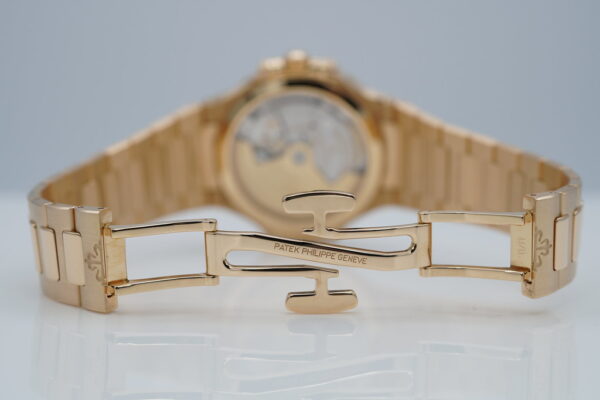 Patek PHILIPPE 7118/1200R NAUTILUS 18K ROSE GOLD DIAMOND BEZEL 2021 FULL SET - Image 8