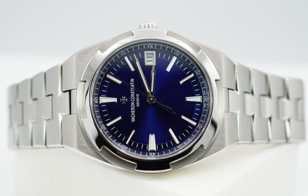 Vacheron CONSTANTIN OVERSEAS 4500V STAINLESS STEEL BLUE DIAL 2021 WARRANTY FULL SET - Image 10