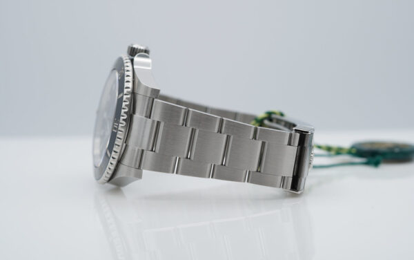 NEW Rolex 124060 SUBMARINER NO DATE 41MM 2023 WARRANTY COMPLETE SET - Image 5