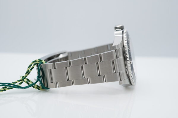 NEW Rolex 124060 SUBMARINER NO DATE 41MM 2023 WARRANTY COMPLETE SET - Image 6