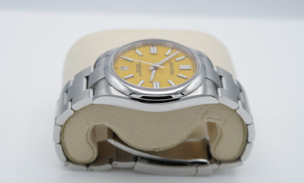 Rolex 124300 OYSTER PERPETUAL YELLOW DIAL 41MM 2021 COMPLETE SET - Image 4