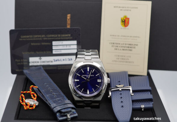 Vacheron CONSTANTIN OVERSEAS 4500V STAINLESS STEEL BLUE DIAL 2021 WARRANTY - Image 2