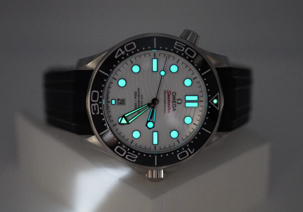 Omega SEAMASTER DIVER 300M WHITE WAVE DIAL BRACELET RUBBER STRAP FULL SET - Image 12