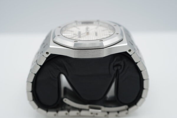 Audemars PIGUET 15400ST ROYAL OAK STAINLESS STEEL WHITE DIAL 41MM 2018 FULL SET - Image 4