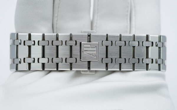 Audemars PIGUET 15400ST ROYAL OAK STAINLESS STEEL WHITE DIAL 41MM 2018 FULL SET - Image 9