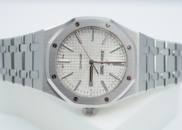 Audemars PIGUET 15400ST ROYAL OAK STAINLESS STEEL WHITE DIAL 41MM 2018 FULL SET - Image 12