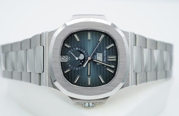 Patek PHILIPPE 5726/1A NAUTILUS ANNUAL CALENDAR MOONPHASE BLUE DIAL FULL SET - Image 9