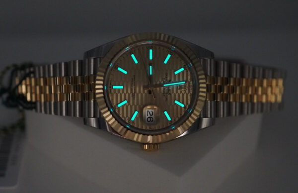 BRAND NEW Rolex 126333 DATEJUST 41 GOLD STEEL CHAMPAGNE MOTIF DIAL JUBILEE 2023 FULL SET - Image 11