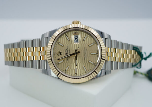 BRAND NEW Rolex 126333 DATEJUST 41 GOLD STEEL CHAMPAGNE MOTIF DIAL JUBILEE 2023 FULL SET - Image 10