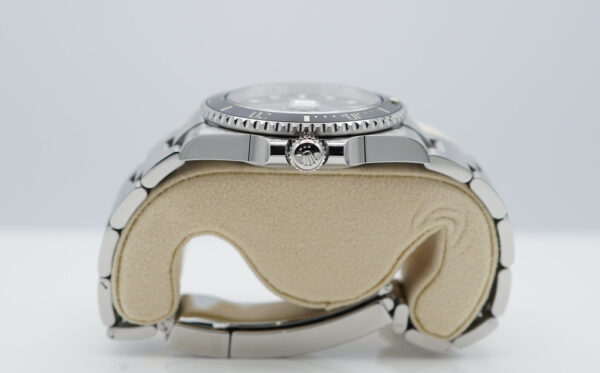 Rolex 126610LN SUBMARINER DATE 41 NEW MODEL 2021 WARRANTY COMPLETE SET - Image 3