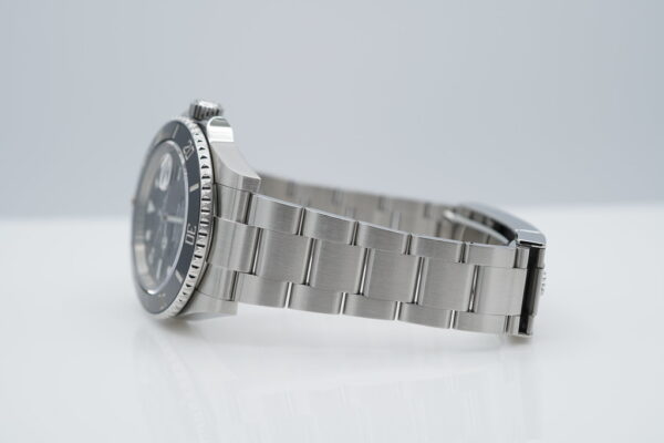 Rolex 126610LN SUBMARINER DATE 41 NEW MODEL 2021 WARRANTY COMPLETE SET - Image 5