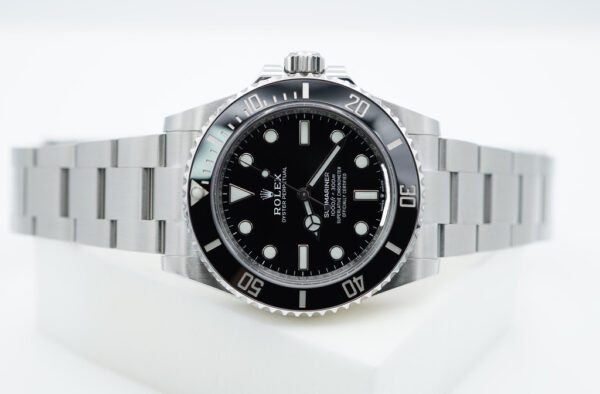 Rolex 124060 SUBMARINER NO DATE 41MM 2023 WARRANTY COMPLETE SET - Image 10