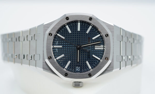 BRAND NEW Audemars PIGUET ROYAL OAK 15510ST STAINLESS STEEL BLUE DIAL 2024 FULL SET - Image 9