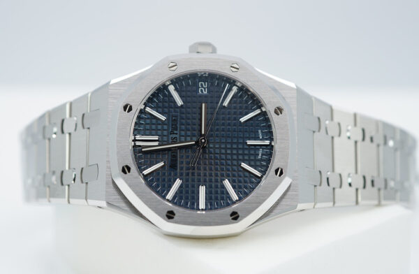 BRAND NEW Audemars PIGUET ROYAL OAK 15510ST STAINLESS STEEL BLUE DIAL 2024 FULL SET - Image 10